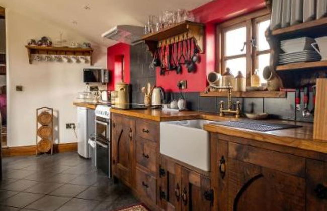 1 Bed Cottage - Sleeps 3 - Garden - Parking - Wifi - Foto 5