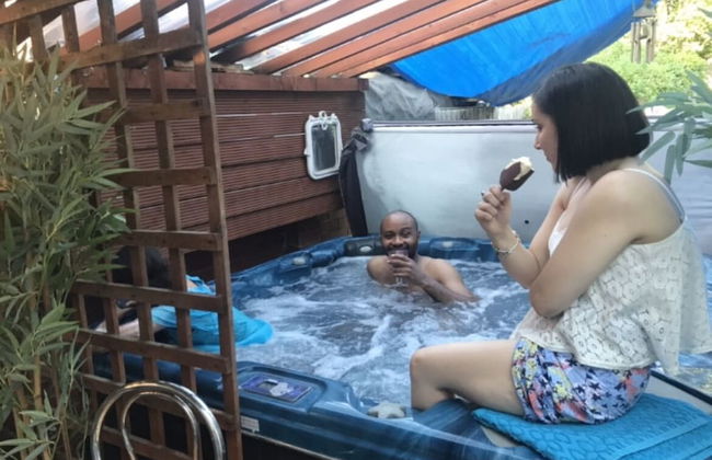 Urban Retreat Hot Tub Bar Ev Charger - Foto 23