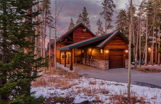 Photo 1 - Camber by Avantstay Cozy, Chic Cabin w/ Hot Tub