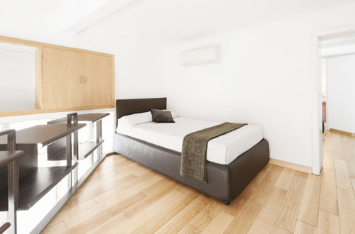 Photo 7 - Inviting 3-bed Apartment in Roma 4mins to Colosseo