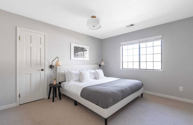 Jasmine by Avantstay Entertainers Paradise w/ Hot Tub, Pool Table & Large Patio - Foto 1