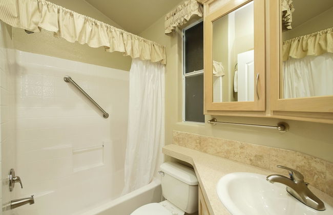 The Cottages at Golden Village Palms RV Resort - Foto 14
