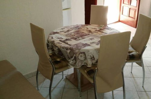 Photo 6 - Simple Apartment a3 for 5 Guests in Vrvari, Close to the Beach