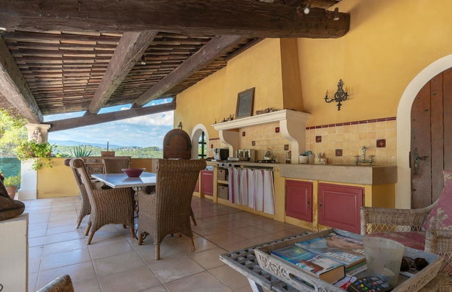 Provencal in a Height Overlooking Greenery - Foto 19