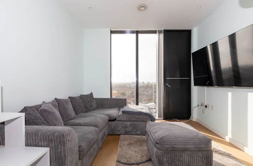 Foto 13 - Bright New 1 Bedroom Flat in Elephant and Castle