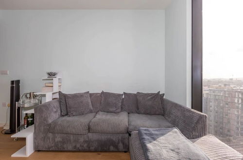 Photo 17 - Bright New 1 Bedroom Flat in Elephant and Castle