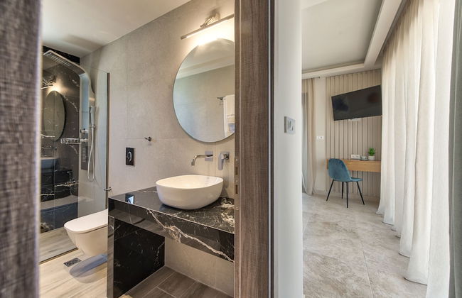 Delight Luxury Villa - Photo 47