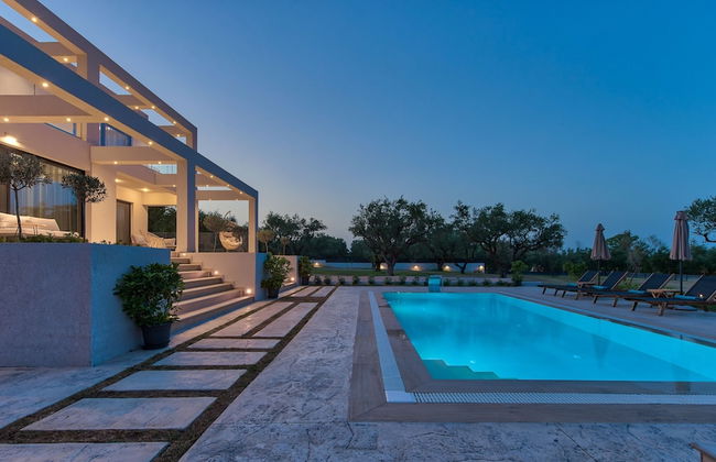Delight Luxury Villa - Photo 65