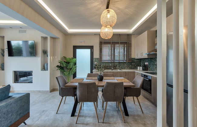 Delight Luxury Villa - Photo 40