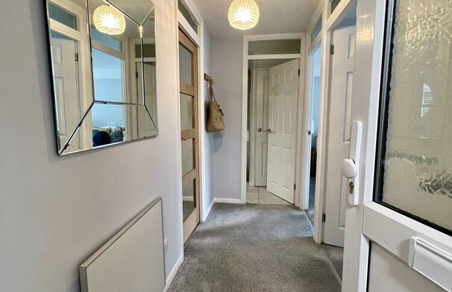 BookedUK - Lovely 2BR Flat in Hoddesdon - Foto 14