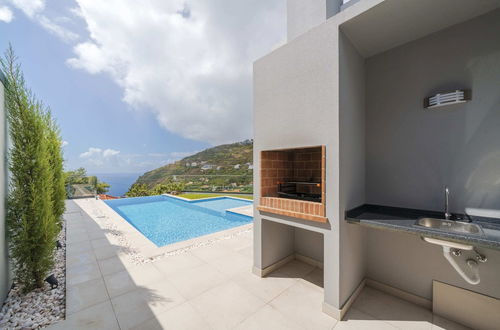 Foto 38 - House With Pool and sea View, Pearl of Calheta