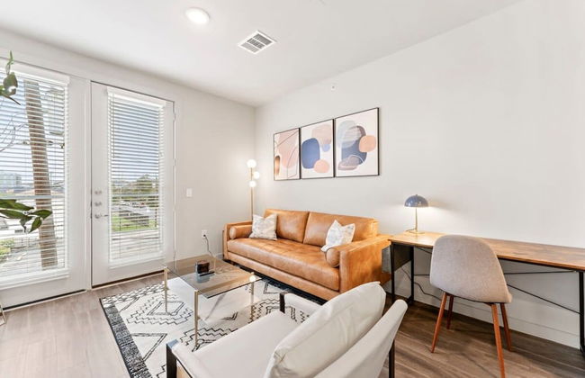 Prime Soco Quaint 1BR King Suite w Pool Parking - Foto 28