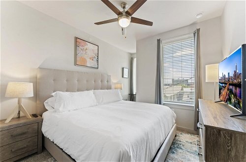Photo 2 - Bright 1BR Suite Close to DT UT and Domain w gym