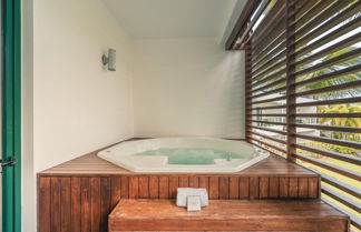 Photo 2 - Apartment With Jacuzzi Private Beach in Sublime