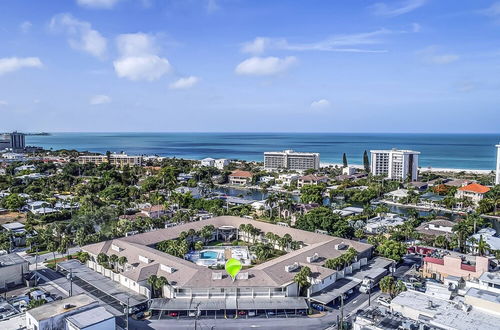 Photo 5 - Kingston Arms On Lido Key 1BR