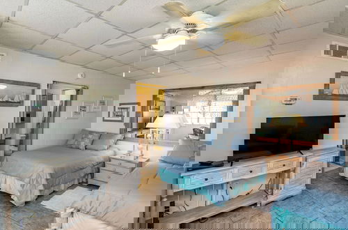 Photo 9 - Ir06-buried Treasure