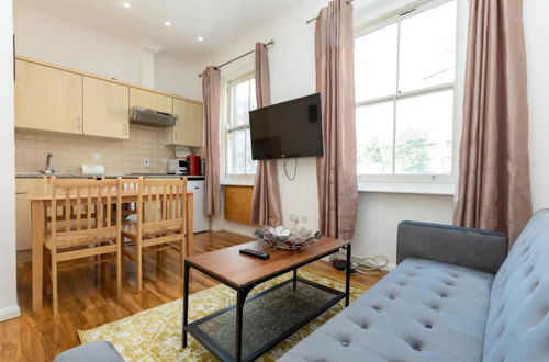 Photo 15 - Centrally Located 1 Bedroom Apartment Near Paddington