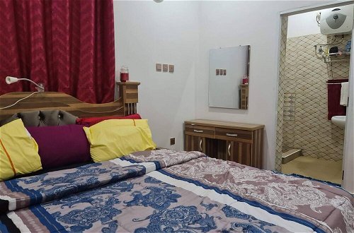 Photo 5 - Smart 3 bed Apartment With Fast Wi-fi & 24hr Light