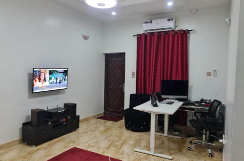 Photo 36 - Smart 3 bed Apartment With Fast Wi-fi & 24hr Light