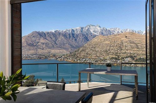 Photo 11 - Modern Alpine Living with Spectacular View