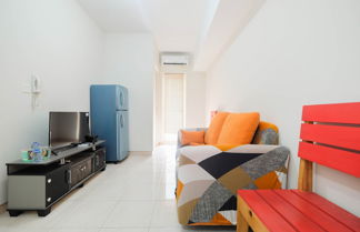 Photo 3 - Minimalist 2BR Apartment The Springlake Summarecon