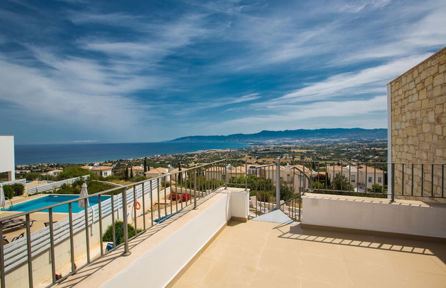 Villa Abbie, Panoramic Sea Views - Photo 16