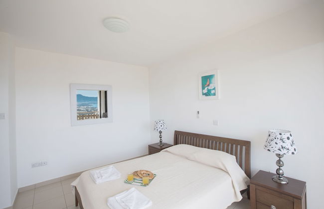 Villa Abbie, Panoramic Sea Views - Photo 2
