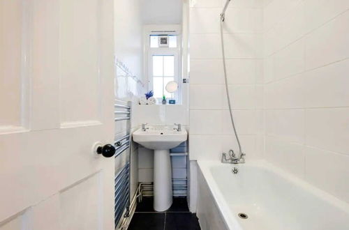 Foto 14 - Fabulous 2 Bedroom Apartment in London Bridge