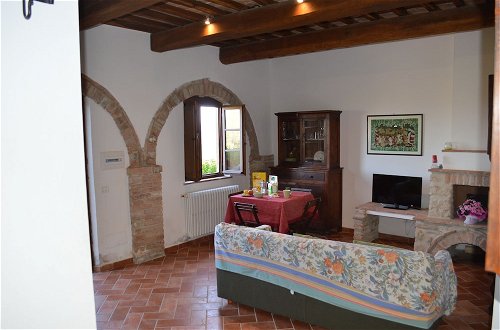 Photo 8 - Apartment With Private Garden in Tuscany