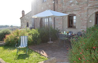 Photo 1 - Apartment With Private Garden in Tuscany