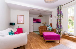 Photo 1 - Eclectic 1 Bedroom Apartment in Edinburgh, New Town