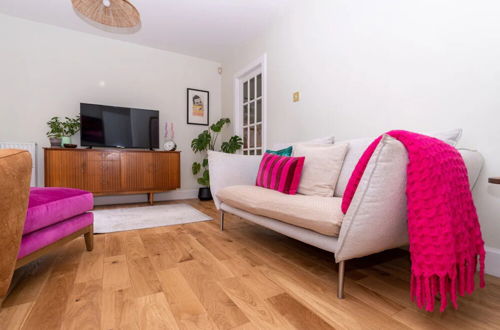 Photo 13 - Eclectic 1 Bedroom Apartment in Edinburgh, New Town