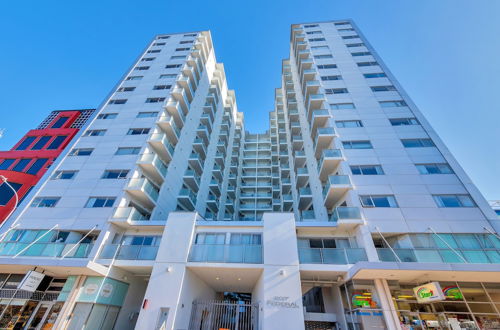 Photo 31 - Spacious 2BR CBD Apartment Balcony