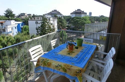 Photo 18 - Modern Flat on the Fourth Floor With Elevator and a Nice Terrace by Beahost