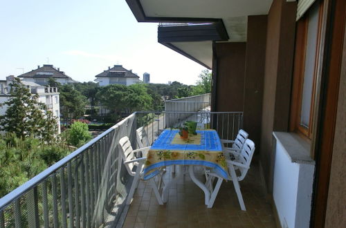 Photo 13 - Modern Flat on the Fourth Floor With Elevator and a Nice Terrace by Beahost