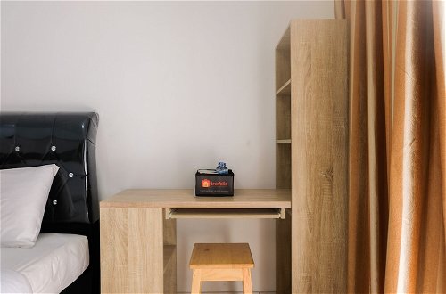Photo 15 - Comfortable and Spacious Studio Casa De Parco Apartment