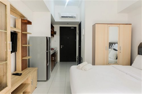 Photo 4 - Comfortable and Spacious Studio Casa De Parco Apartment