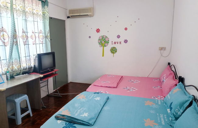 H Homestay - Semi D 1000Mbps (1Gbps) Wifi, Astro & Private Parking - Photo 8