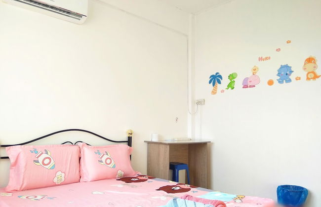 H Homestay - Semi D 1000Mbps (1Gbps) Wifi, Astro & Private Parking - Photo 3