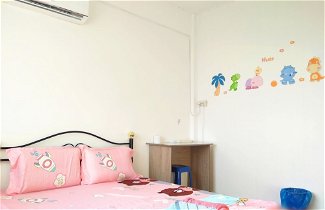 Foto 3 - H Homestay - 500Mbps Wifi, Full Astro & Private Parking