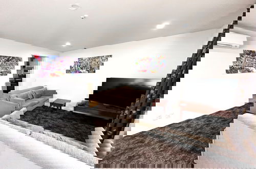 Photo 37 - DeLorenzo's Studio Apartments