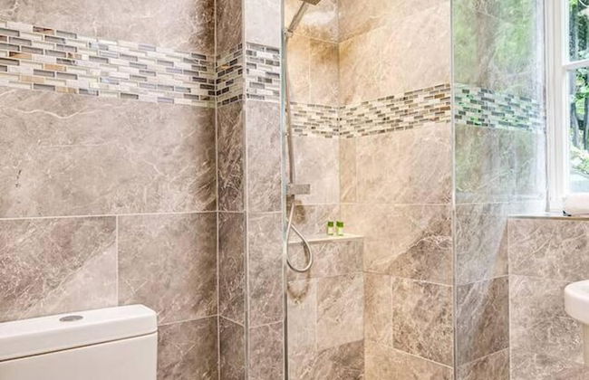 Delightful Holiday Home With sea Views and Hot Tub - Foto 28