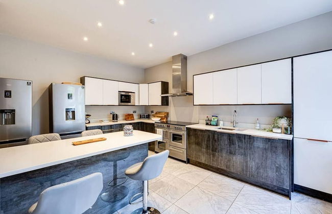 Delightful Holiday Home With sea Views and Hot Tub - Foto 18