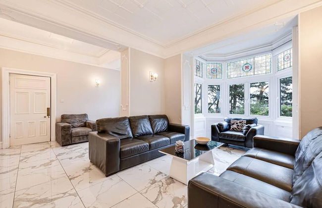 Delightful Holiday Home With sea Views and Hot Tub - Foto 22