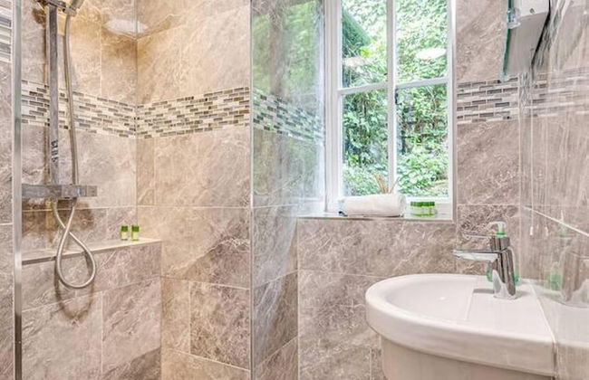 Delightful Holiday Home With sea Views and Hot Tub - Foto 25