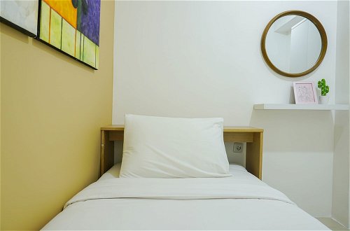 Photo 4 - Relaxing 2BR at Bassura City Apartment