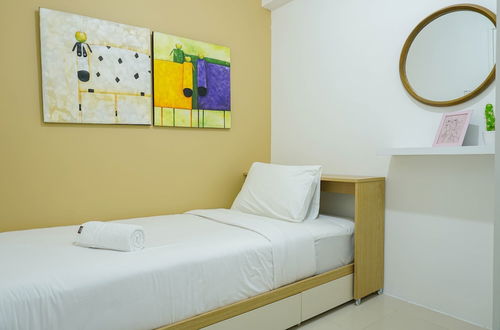 Foto 5 - Relaxing 2BR at Bassura City Apartment