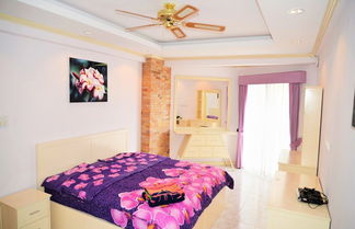 Photo 2 - Jomtien Beach Condo 4th Floor Modern Apartment