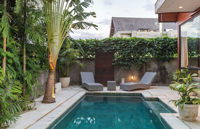 Azure 2BR Modern Private Pool Villa in Pererenan - Foto 24