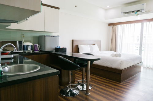 Photo 2 - City View Studio Apartment at Tamansari La Grande